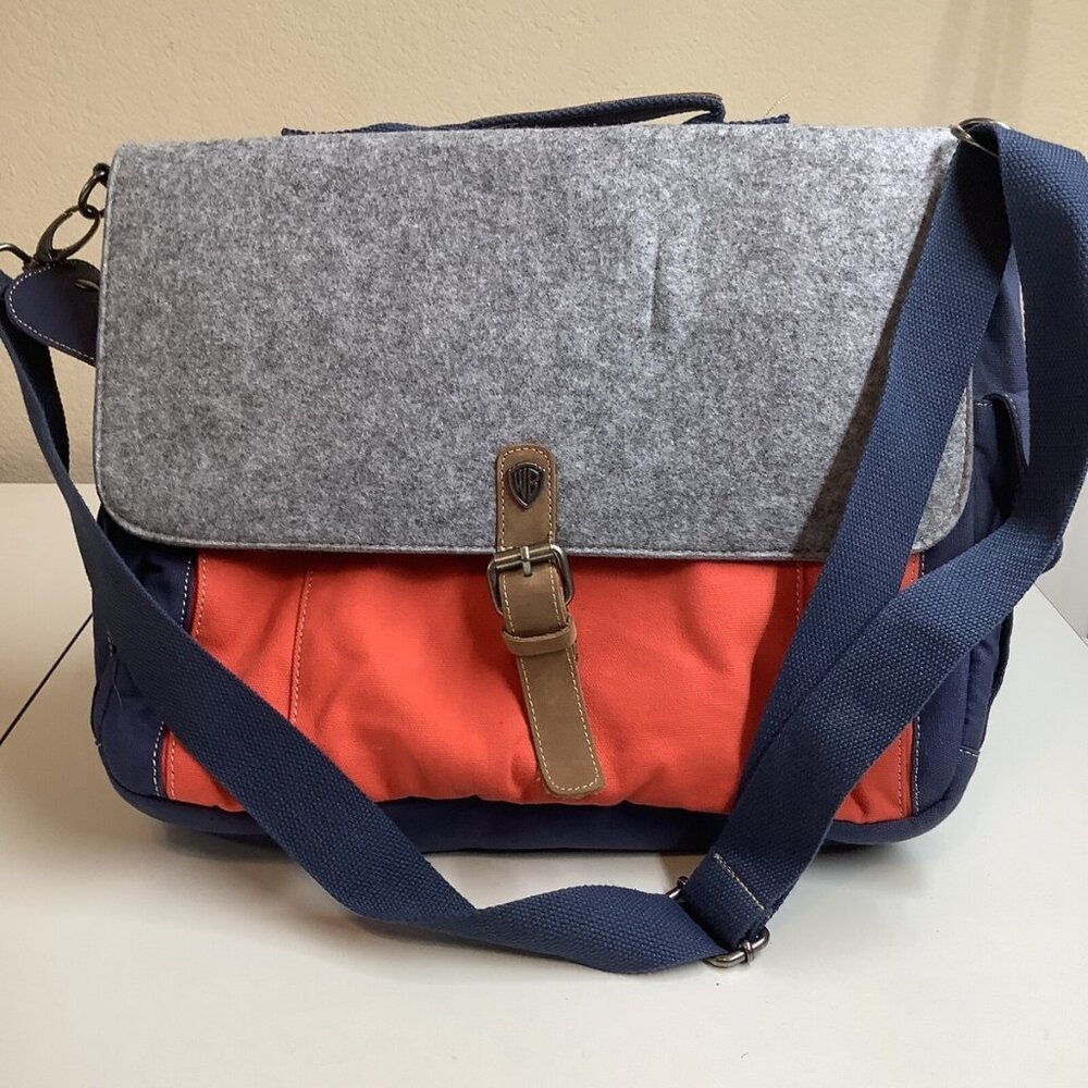 Warner Brothers Tri-Color Messenger Bag/Computer Case